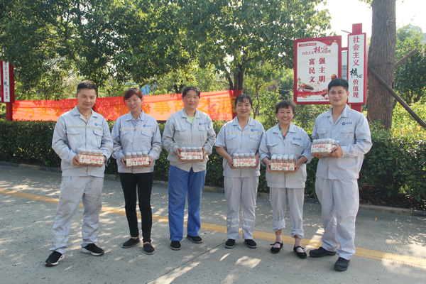 388vip太阳集团工会开展&ldquo;夏送清凉&rdquo;慰问活动