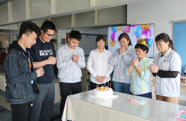 388vip太阳集团4月员工生日会&mdash;&mdash;你是最美四月天