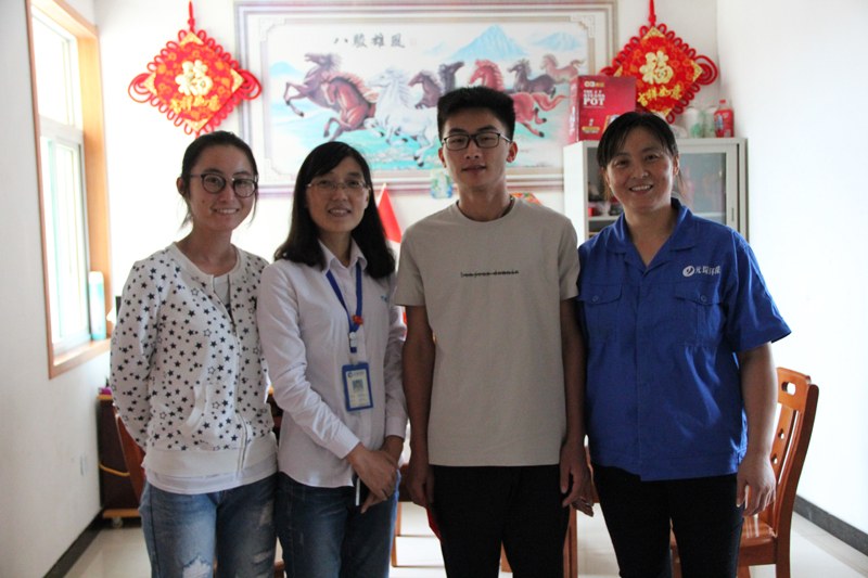 关心下一代 携手创未来&mdash;&mdash;388vip太阳集团为职工子女发放奖学金