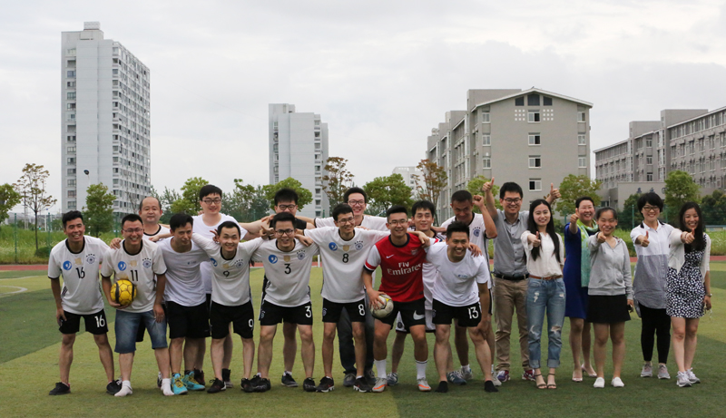 388vip太阳集团健儿挥洒汗水 绿茵场上英姿飒爽