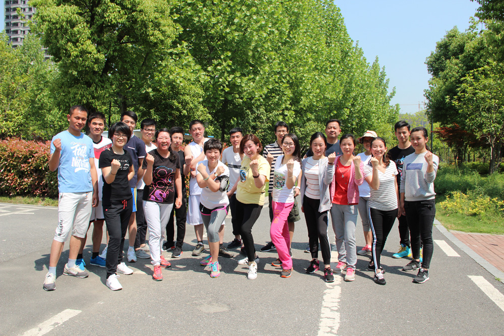 388vip太阳集团健儿自信飞扬 陶冲湖岸放光芒